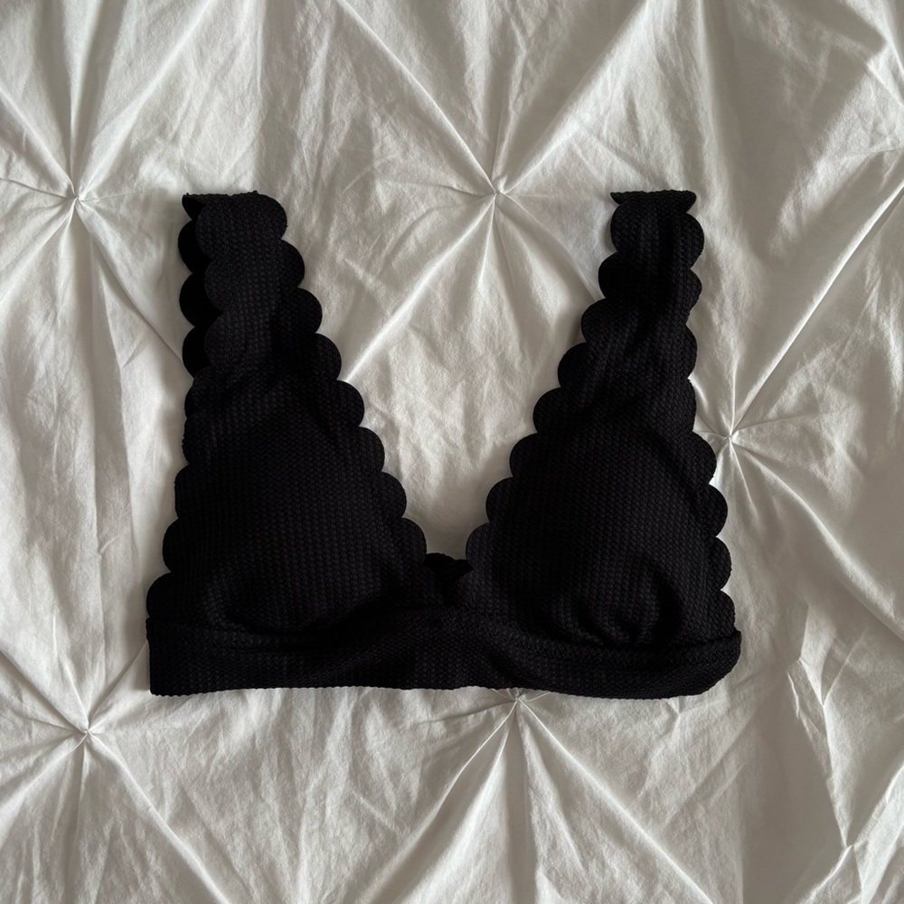 aerie triangle scalloped bikini top